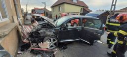 Accident rutier cu victima incarcerata | imaginea 1